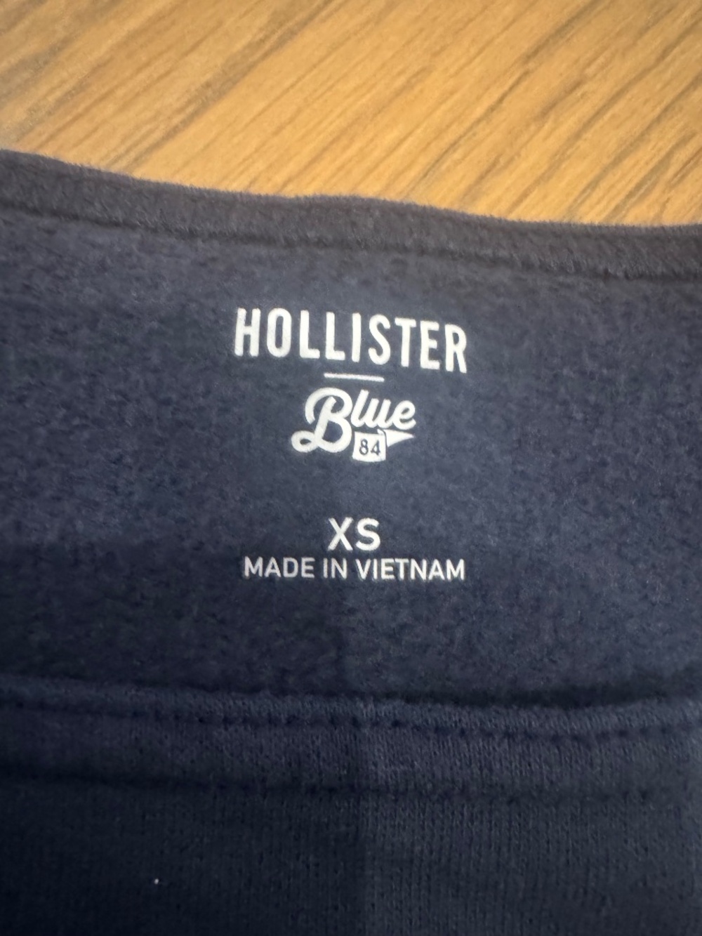Hollister off the shoulder blue Huskies sweatshirt size XS - Picture 3 of 6